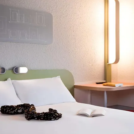 Hotel Ibis Budget Combault Rn4 Marne La Vallee Pontault-Combault