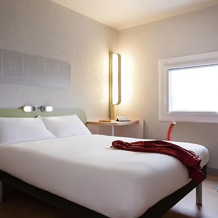 Ibis Budget Combault Rn4 Marne La Vallee Hotel 2*