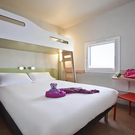 Hotel Ibis Budget Combault Rn4 Marne La Vallee 2*