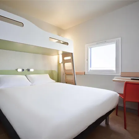 Ibis Budget Combault Rn4 Marne La Vallee Hotel 2*