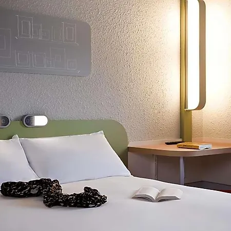 Ibis Budget Combault Rn4 Marne La Vallee פונטו-קומבו