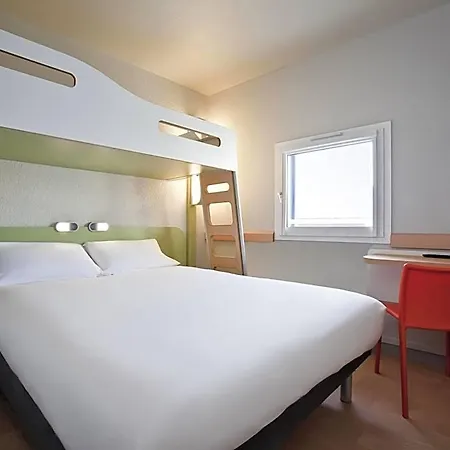 Ibis Budget Combault Rn4 Marne La Vallee 호텔