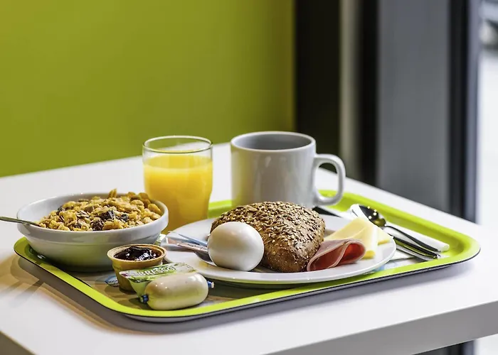Ibis Budget Combault Rn4 Marne La Vallee פונטו-קומבו