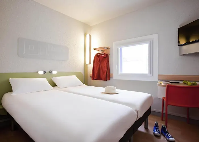 Ibis Budget Combault Rn4 Marne La Vallee מלון פונטו-קומבו